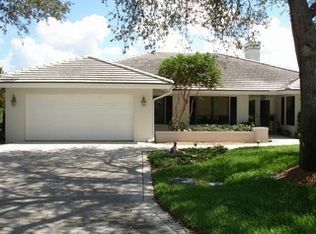 834 Bentwood Dr, Naples, FL 34108