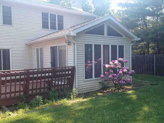 4th image of 1185 Trails Edge Dr
