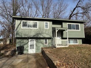 3530 SW Twilight Dr, Topeka, KS 66614