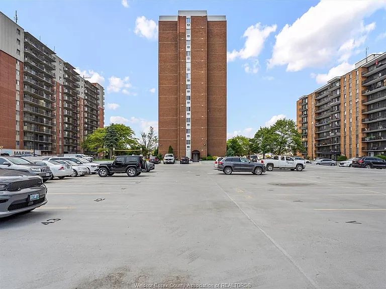 8591 Riverside Dr E #1101 — Photo 29