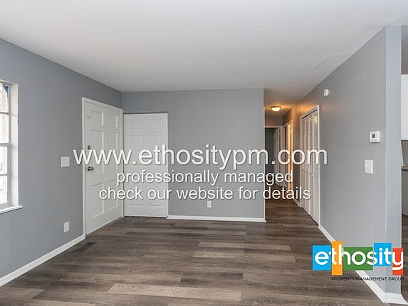 5th image of 8743 Montery Ct