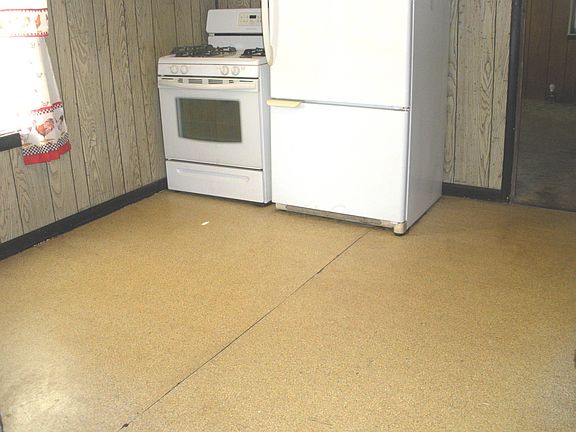 4th image of 281 Randolph St