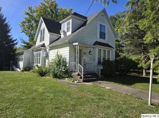 228 Wabash Ave, Carthage, IL 62321