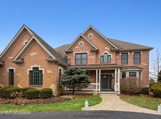 6810 Colonel Holcomb Dr, Crystal Lake, IL 60012