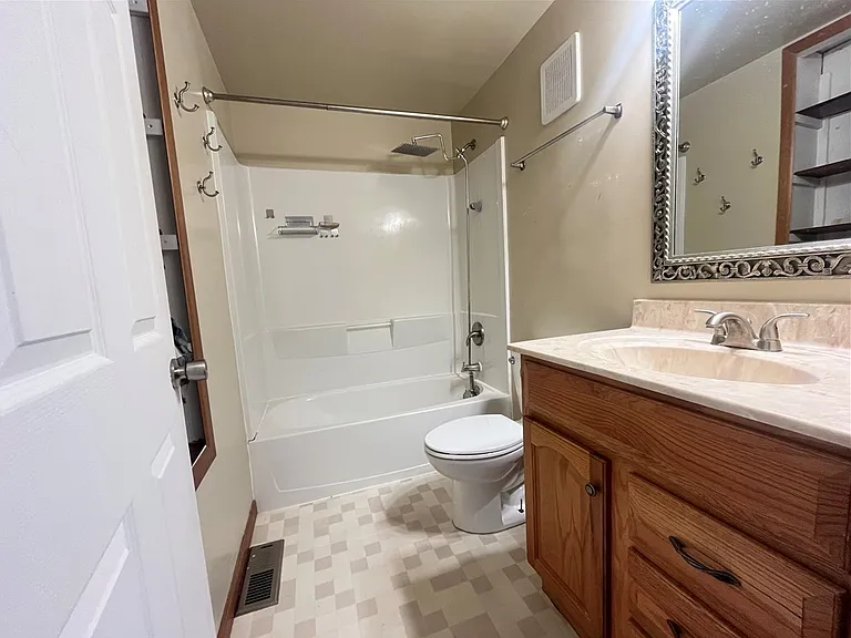 520 Etna Rd #A — Photo 23