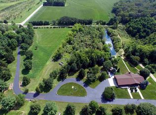 5297 Ridge Rd, Marshall, WI 53559