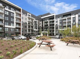 128 Grovewood Cmn #110, Oakville, ON L6H 0X3