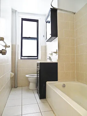 Rented by Bohemia Realty Group | media 37