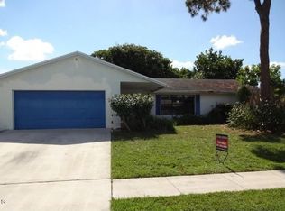 199 Martin Cir, Royal Palm Beach, FL 33411