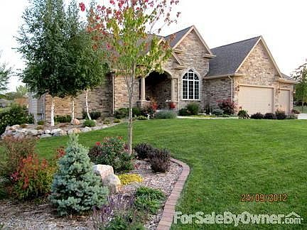1st image of 1402 Oakwood Dr