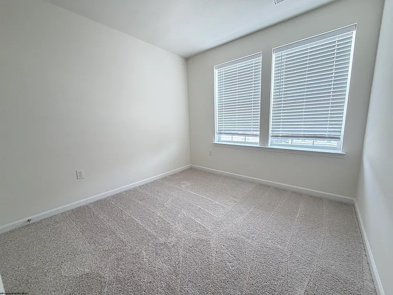 42 Dover Ct — Photo 15