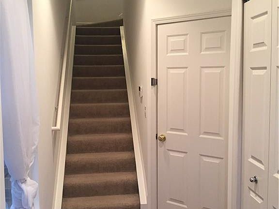 3rd image of 526 Graten St #1