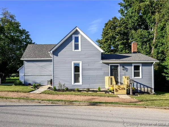 404 E Mulberry Street, Salem, IN 47167