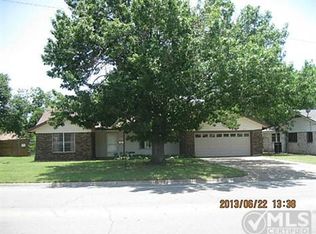 8113 Chapin Rd, Benbrook, TX 76116