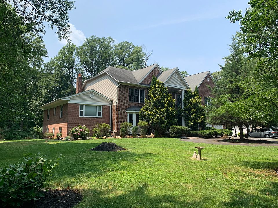 Elegant Front Elevation