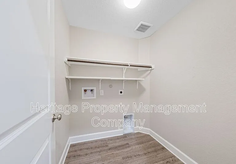 6083 Akin Cir — Photo 29