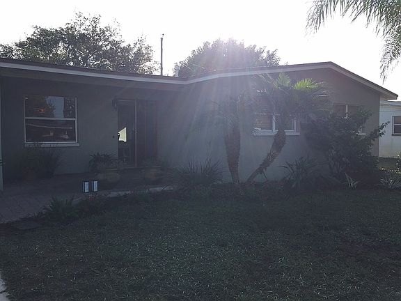 2nd image of 1366 Estridge Dr