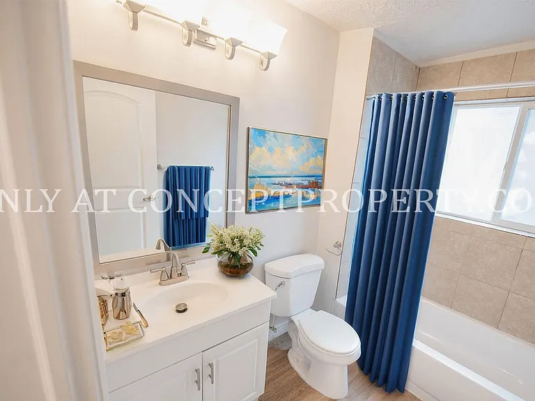 943-971 Chapel Dr — Photo 6