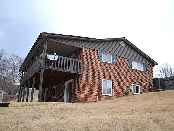 3rd image of 218 Lakeshore Ct
