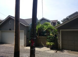 7121 Beach Dr SW, Seattle, WA 98136