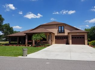 6300 Brentwood Dr, Zephyrhills, FL 33542
