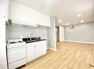 6626 Darby Ave APT 5, Reseda, CA 91335