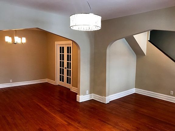 3rd image of 3608 1/2 East Ave