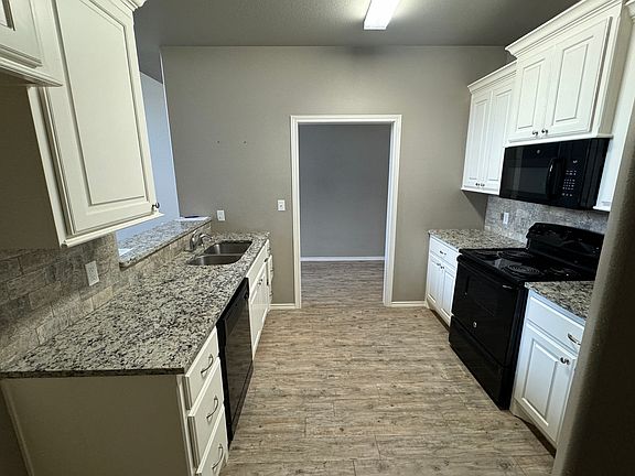 5th image of 315 Silvercreek Dr