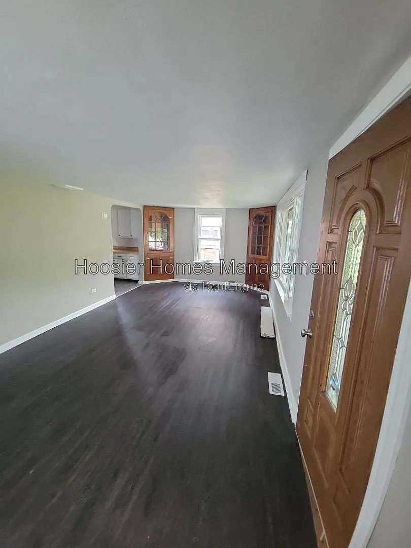 2 bed, 1.0 bath, 1036 sqft, $1,000 — Photo 2