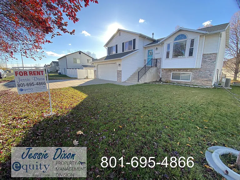 5889 S 3260 W — Photo 2