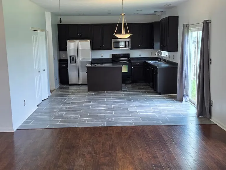 15098 Royal Grove Dr — Photo 7