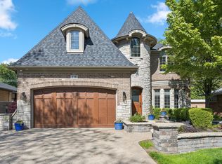 718 S Fairview Ave, Elmhurst, IL 60126