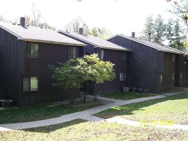 1st image of 709 Sandra Dr #1
