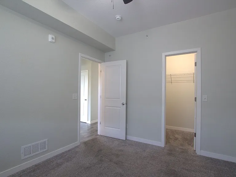 1601 Kimbark St #104 — Photo 10