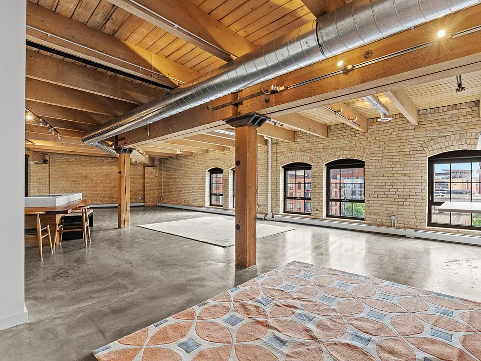 404 Washington Ave N #506