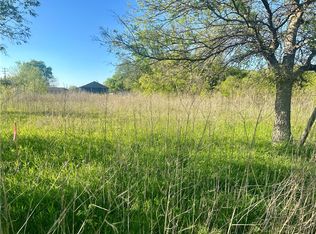 E Travis St, Mart, TX 76664