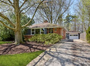 228 Scott Ave, Glen Ellyn, IL 60137