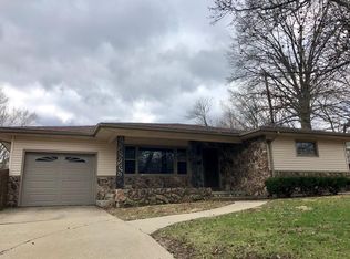 420 E Winter Ave, Danville, IL 61832