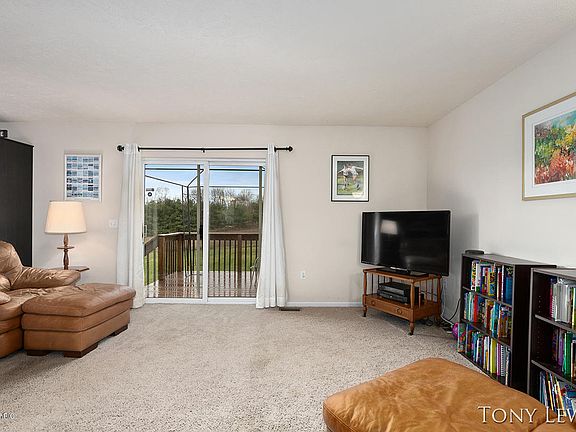 5th image of 14659 Crescent Meadows Dr