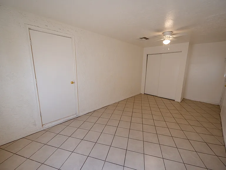 6528 W Windsor Ave — Photo 18
