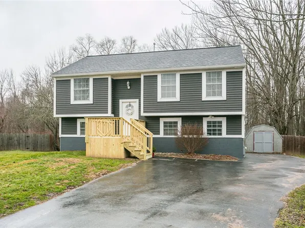 1 Hannibal Pl, Hamlin, NY 14464