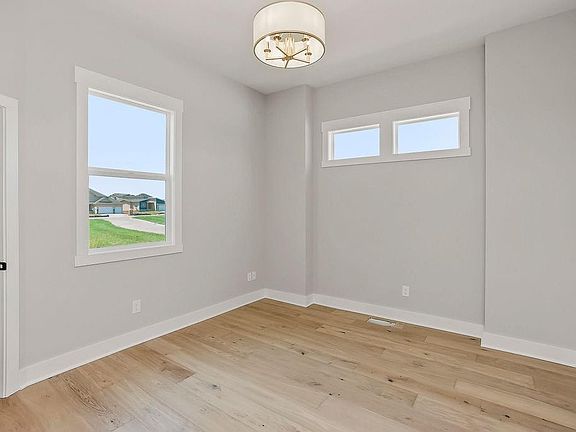 7th image of this home