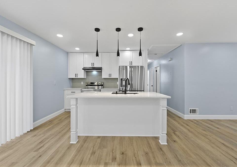 1st image of 1728 Wayland Cir