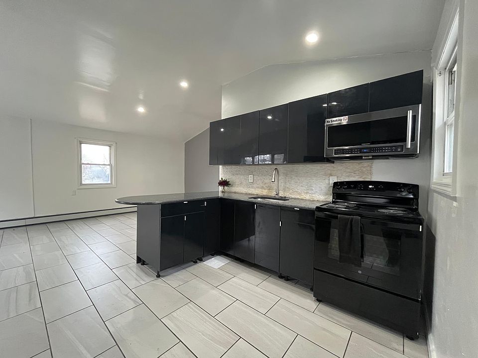 1st image of 131-24 161st St Floor 2