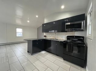 131-24 161st St FLOOR 2, Jamaica, NY 11434