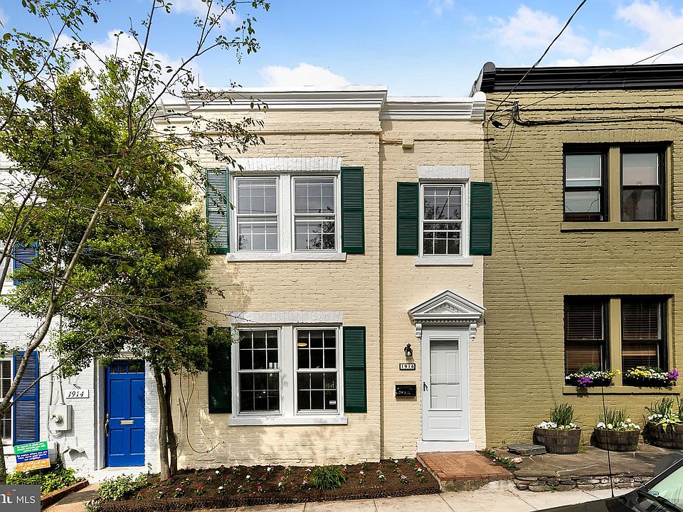 2nd image of 1916 35th Pl NW