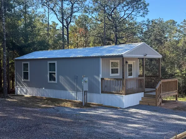 749 Brookside Dr, Defuniak Springs, FL 32433