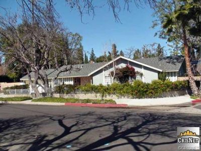 19661 Kingsbury St, Chatsworth, CA, 91311