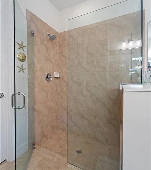 6140 Victory Dr — Photo 23