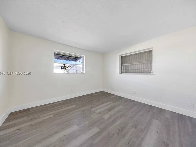 2520 NW 2nd Dr — Photo 19